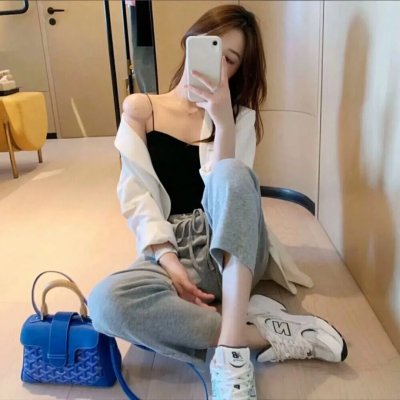 轻拍翻转小魔女